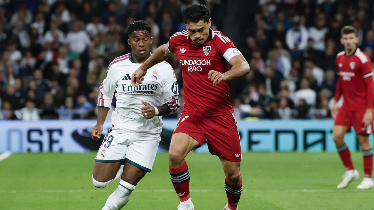 Endrick ante el Sevilla