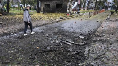 Seis muertos, dos de ellos niñas, en un ataque ruso sobre un parque en Járkov