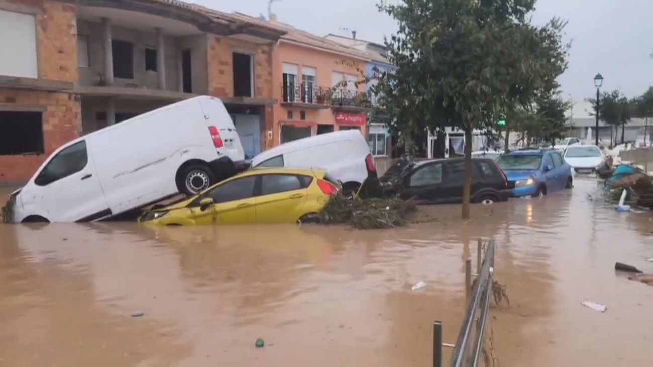 3 muertos, 8 municipios confinados y numerosos rescates por las lluvias en Comunidad Valenciana