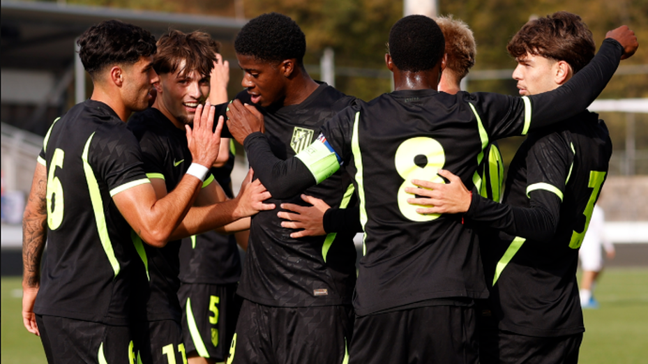 2-4. Gabriel Obama dirige el triunfo del Atlético juvenil ante el Stuttgart