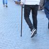 Las personas con discapacidad denuncian las dificultades para cruzar Sol por la acampada
