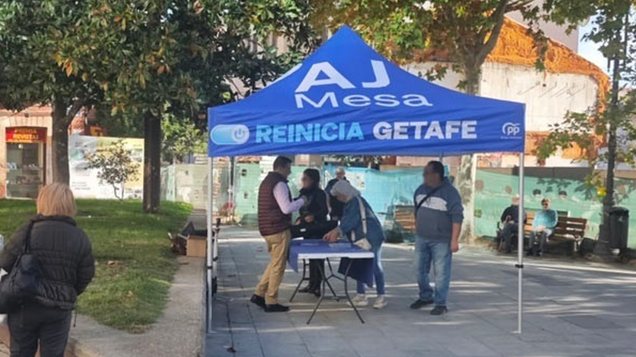 Mesa informativa del PP de Getafe