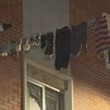 ¿Está prohibido tender la ropa hacia el exterior en balcones de Madrid?