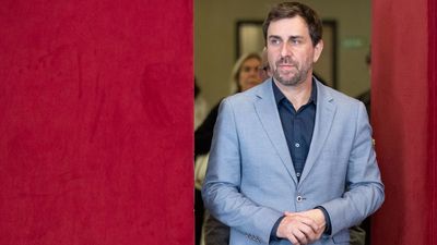 Toni Comín acata la Constitución y logra su acta de diputado en Bruselas tras la amnistía
