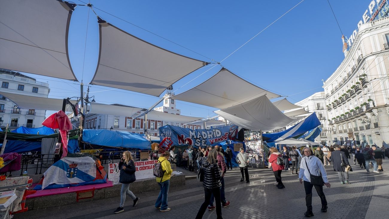 El Ayuntamiento vuelve a pedir el desalojo de la acampada de Sol ante los incidentes y las pérdidas del comercio
