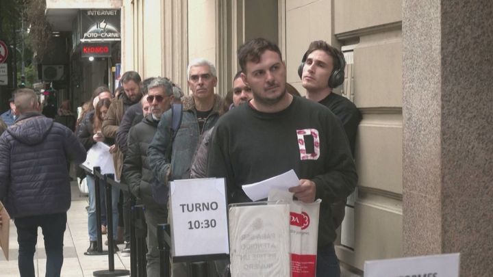 El Supremo da cinco días al Gobierno para recibir la lista de los afectados por la suspensión del voto por la ley de nietos