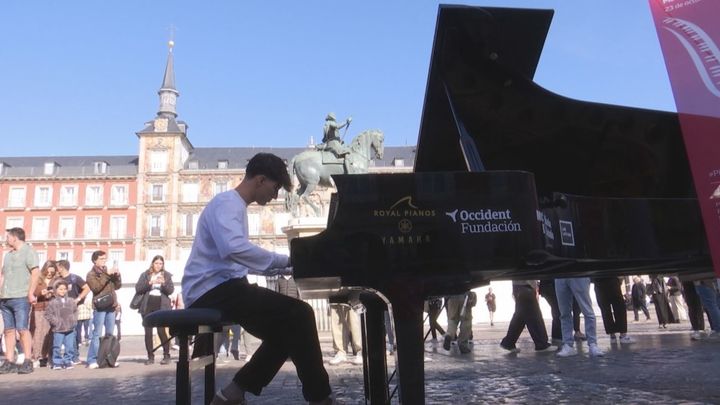 Diez pianos de cola llenan de música las calles del centro de Madrid