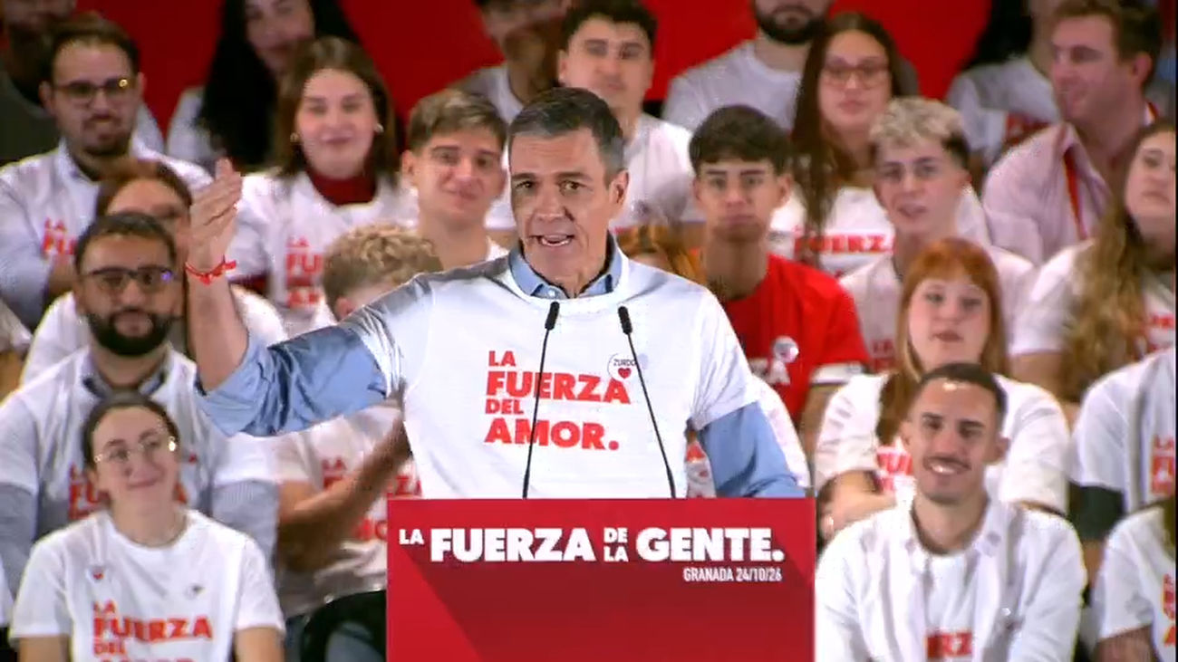 Pedro Sánchez en un acto electoral en Granada