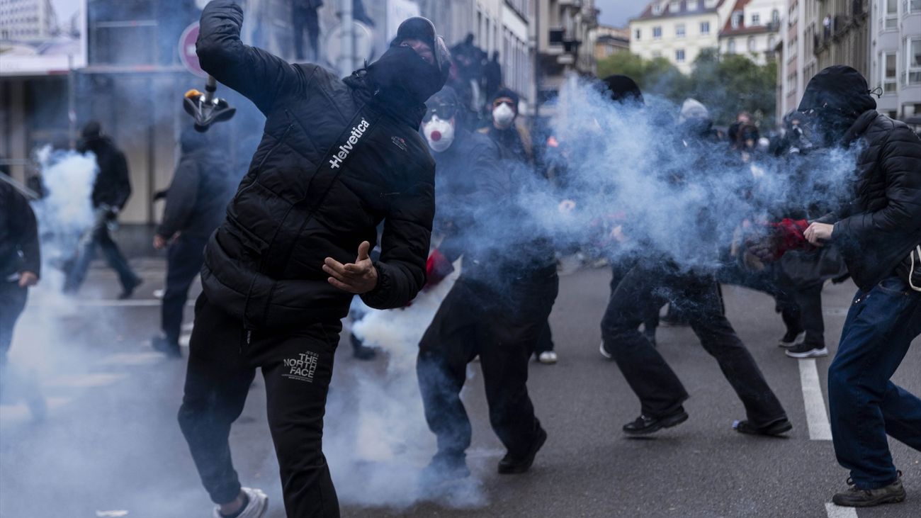 Una nueva ola de protestas en Francia se salda con  1.314 detenidos y 24 comercios saqueados