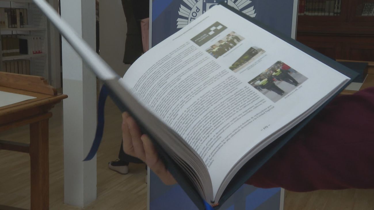 La historia de la Policía Municipal de Madrid contada en un libro escrito por varios agentes