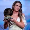 La 'Reina' Alexia Putellas gana su tercer Balón de Oro