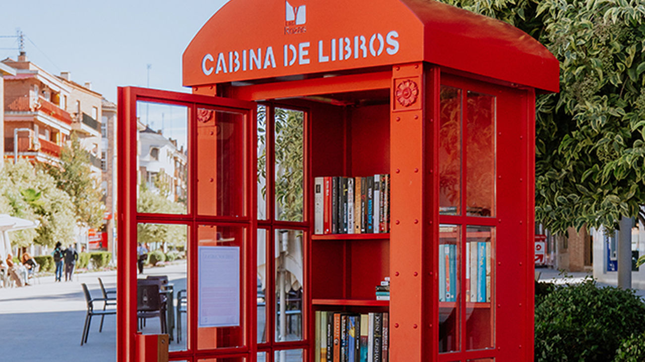 Cabina de intercambio de libros en Las Rozas